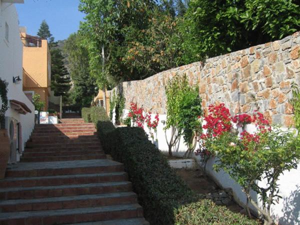 ホテル Sunrise Apartments Koutouloufari