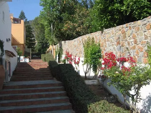 ホテル Sunrise Apartments Koutouloufari