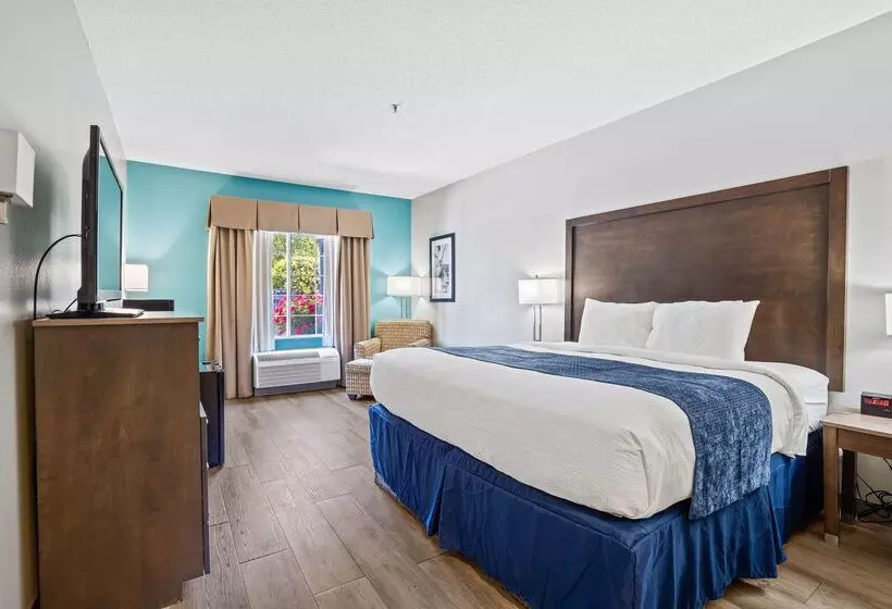 Отель Blue Water Inn & Suites, Bw Signature Collection