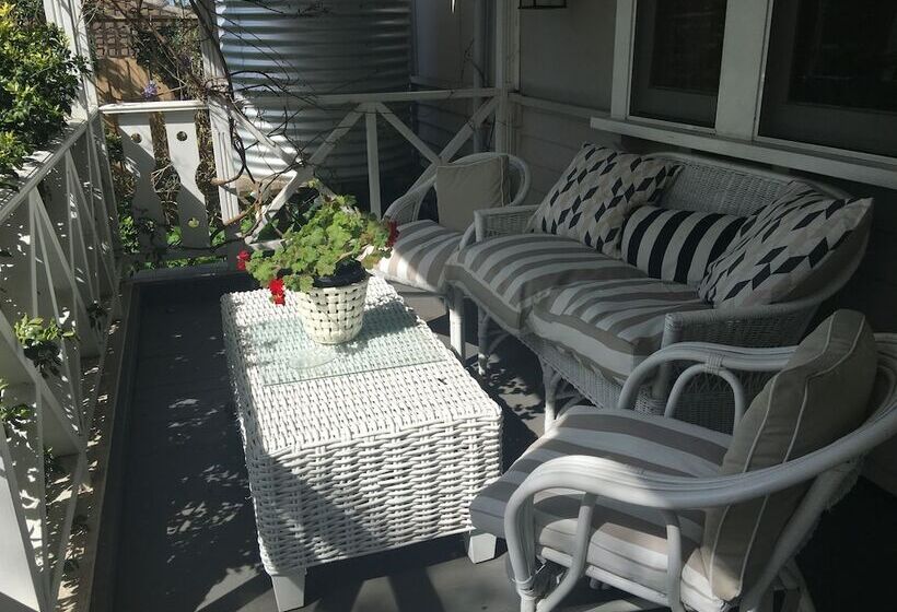 فندق Holmwood Guesthouse