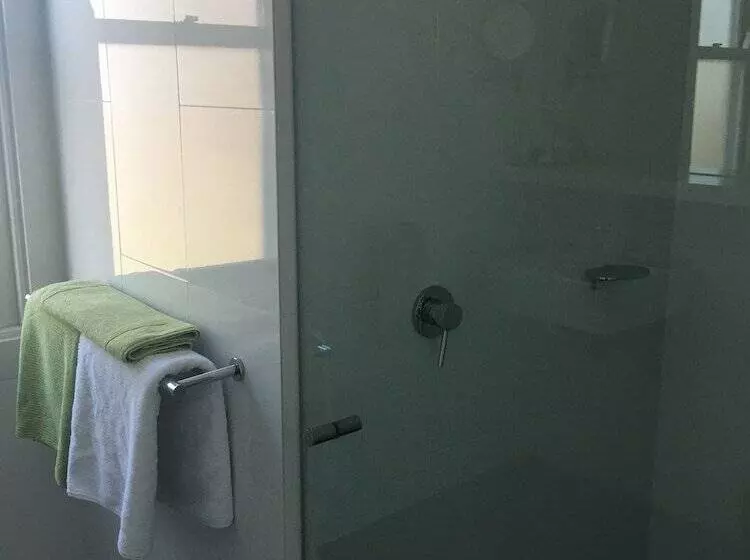 هتل Holmwood Guesthouse