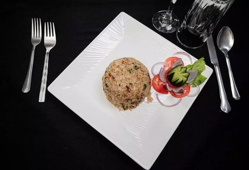 هتل The Stand Leisure