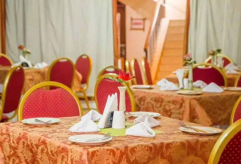 هتل The Stand Leisure