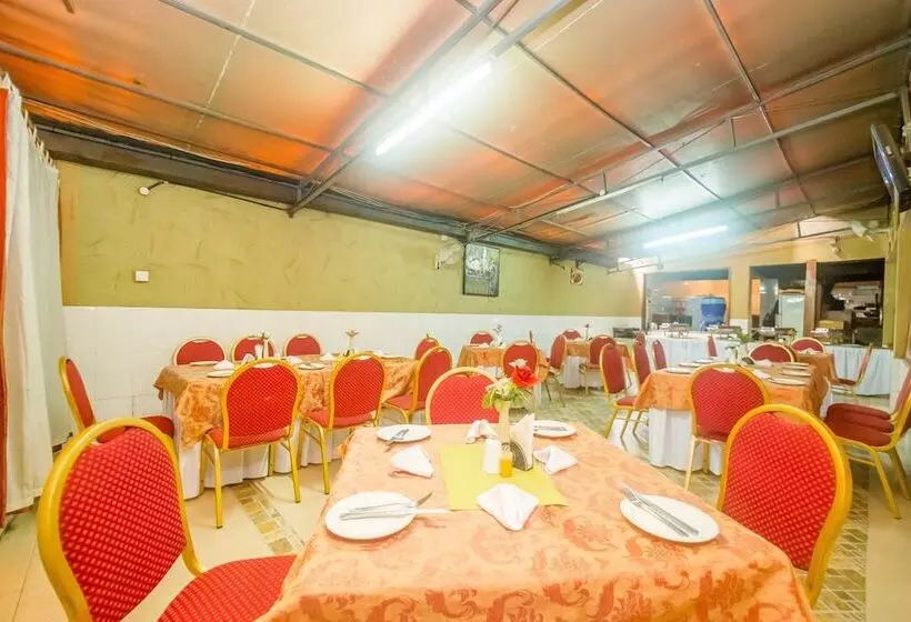 هتل The Stand Leisure