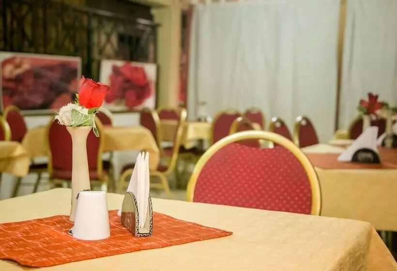 هتل The Stand Leisure