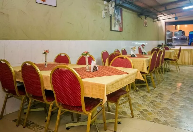 هتل The Stand Leisure