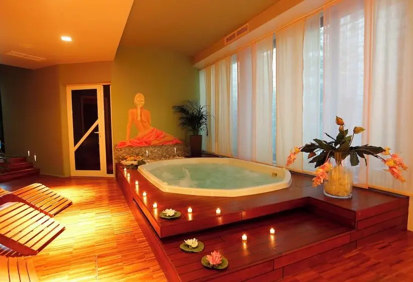 Hotelli Aminess Vival Casa Velaris