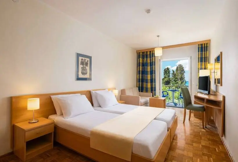 Hotelli Aminess Vival Casa Velaris