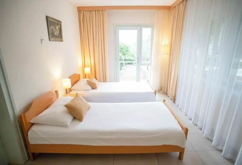 Hotelli Aminess Vival Casa Velaris