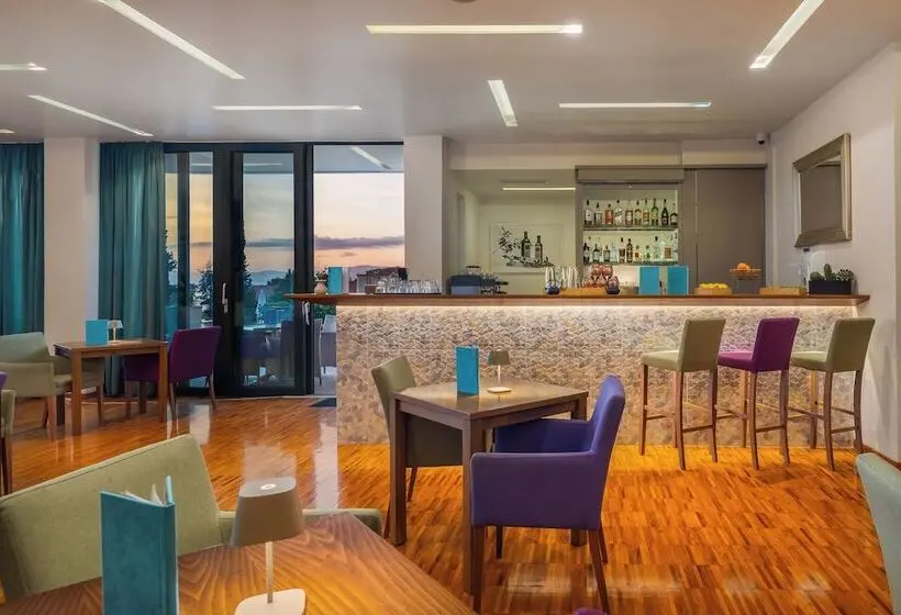 Hotelli Aminess Vival Casa Velaris