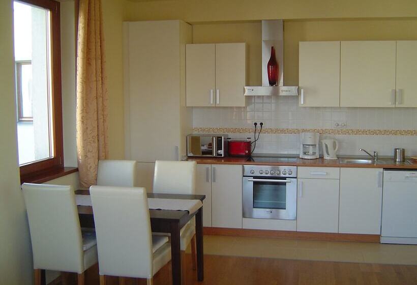 Trendy Deluxe Apartments