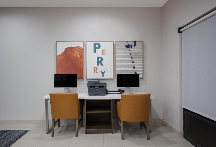 Holiday Inn Express Hotel & Suites Perry, An Ihg