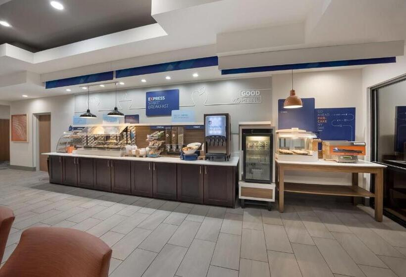 Holiday Inn Express Hotel & Suites Perry, An Ihg