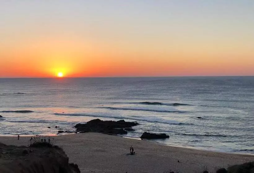 مسافرخانه Herdade Do Freixial Turismo Rural