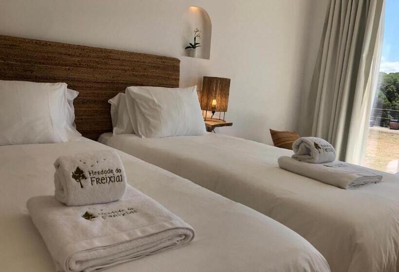فندق فئة نجمة واحدة Herdade Do Freixial   Turismo Rural