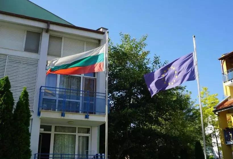 Отель Elite Apartments