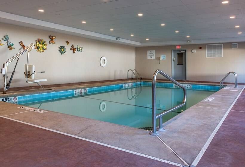 فندق Holiday Inn Express Hartford Newington, An Ihg