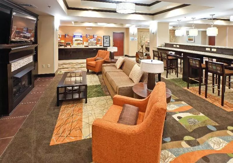 فندق Holiday Inn Express & Suites Maumelle, An Ihg