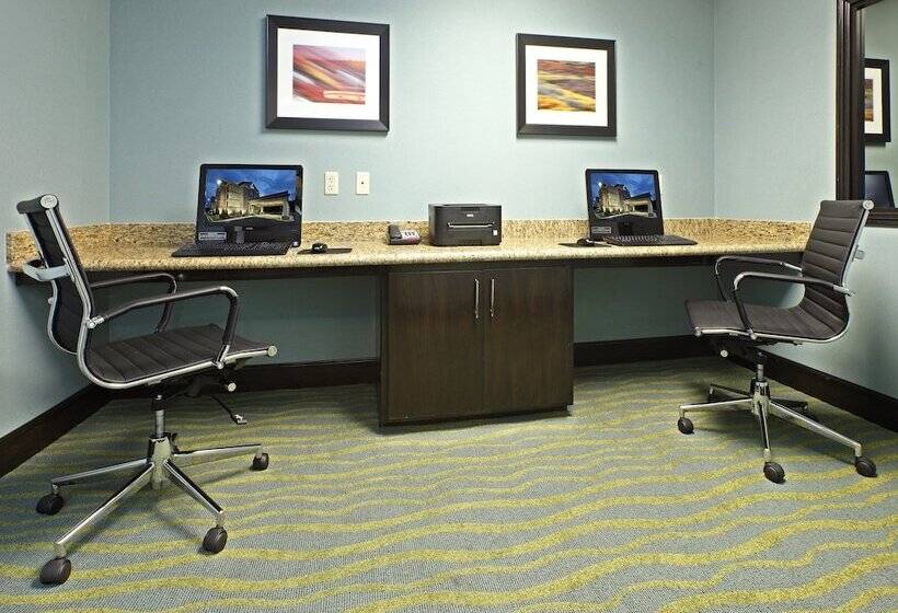 ホテル Holiday Inn Express & Suites Maumelle, An Ihg