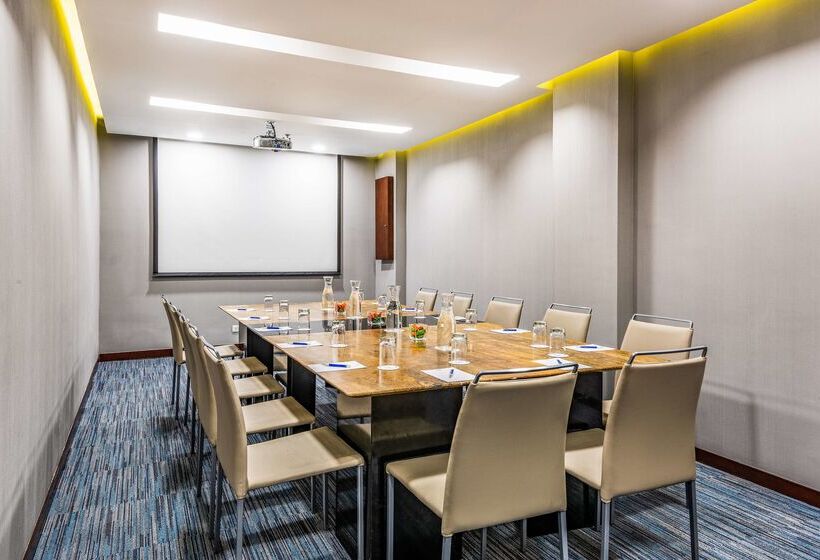 호텔 NH Bogota Urban 93 Royal