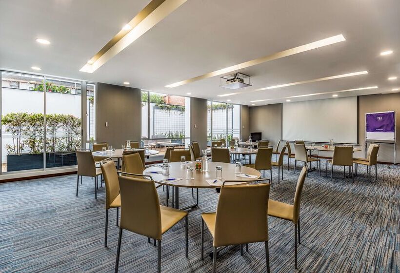 호텔 NH Bogota Urban 93 Royal