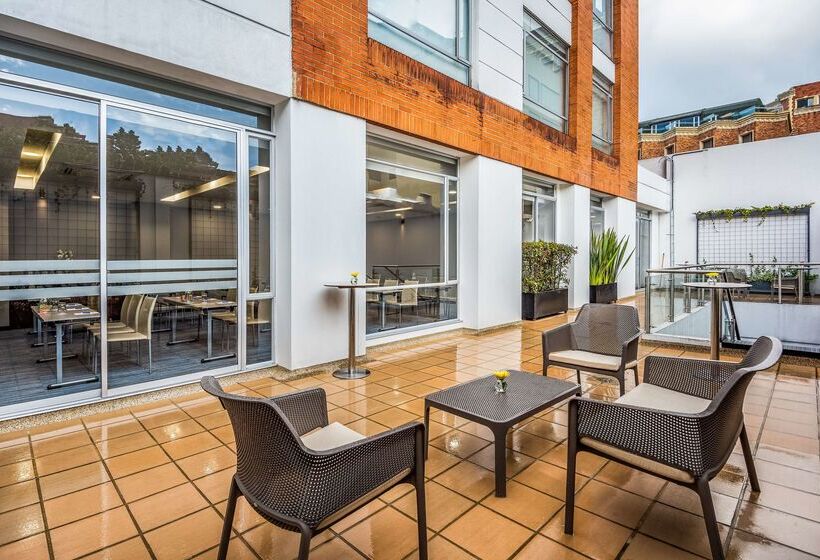 호텔 NH Bogota Urban 93 Royal