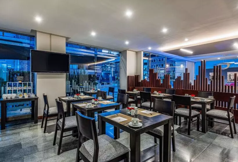 酒店 NH Bogota Urban 93 Royal