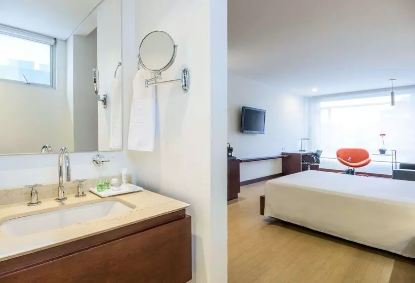 酒店 NH Bogota Urban 93 Royal