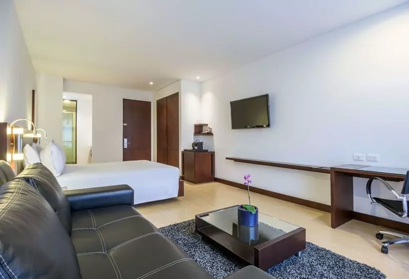 酒店 NH Bogota Urban 93 Royal