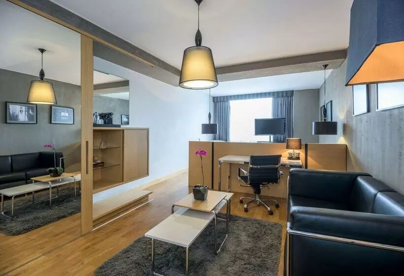 酒店 NH Bogota Urban 93 Royal