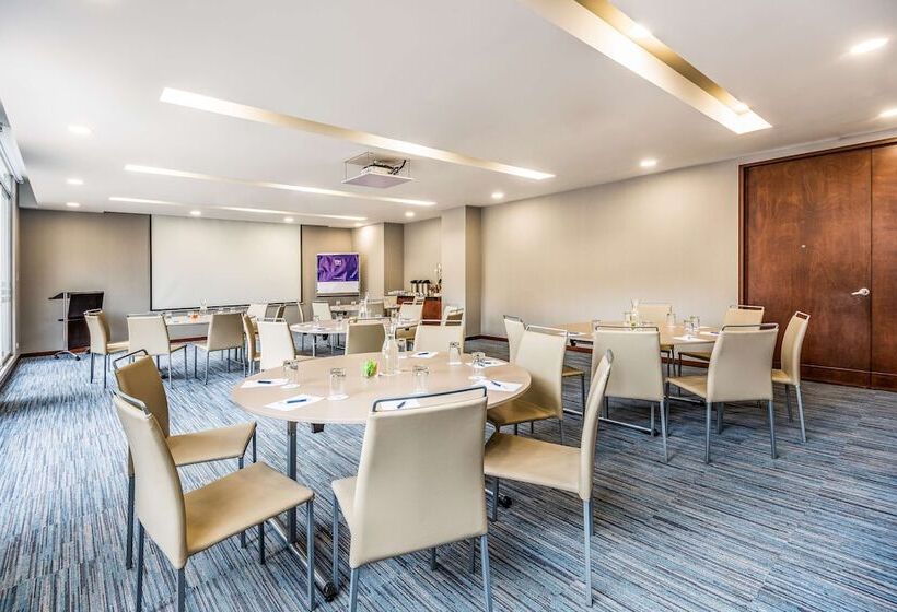 호텔 NH Bogota Urban 93 Royal