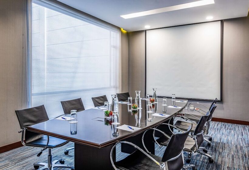 호텔 NH Bogota Urban 93 Royal