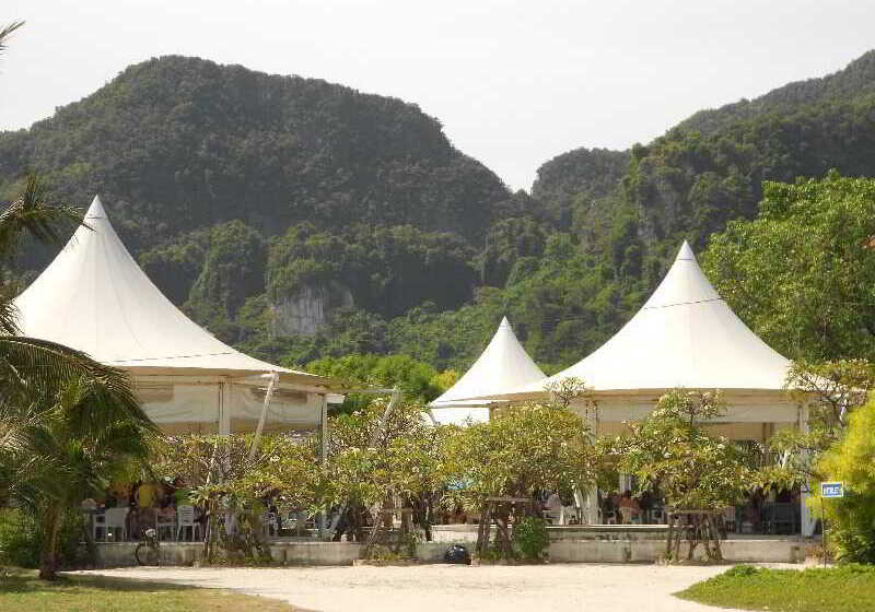 בית מלון כפרי Pp Charlie Beach Resort  Sha Plus