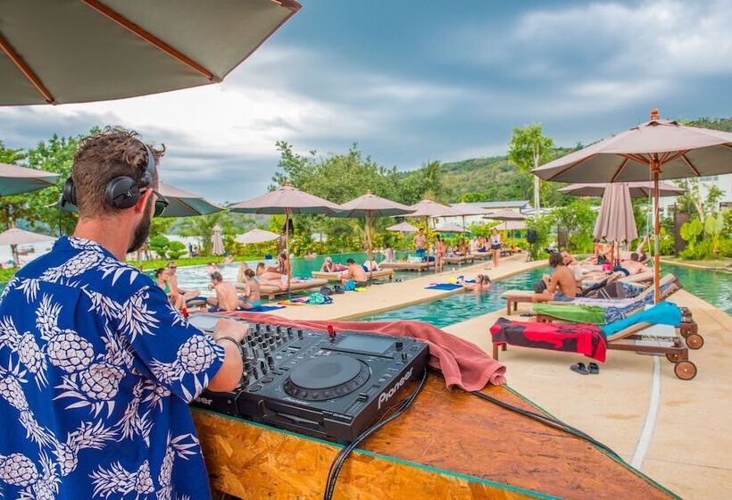 בית מלון כפרי Pp Charlie Beach Resort  Sha Plus