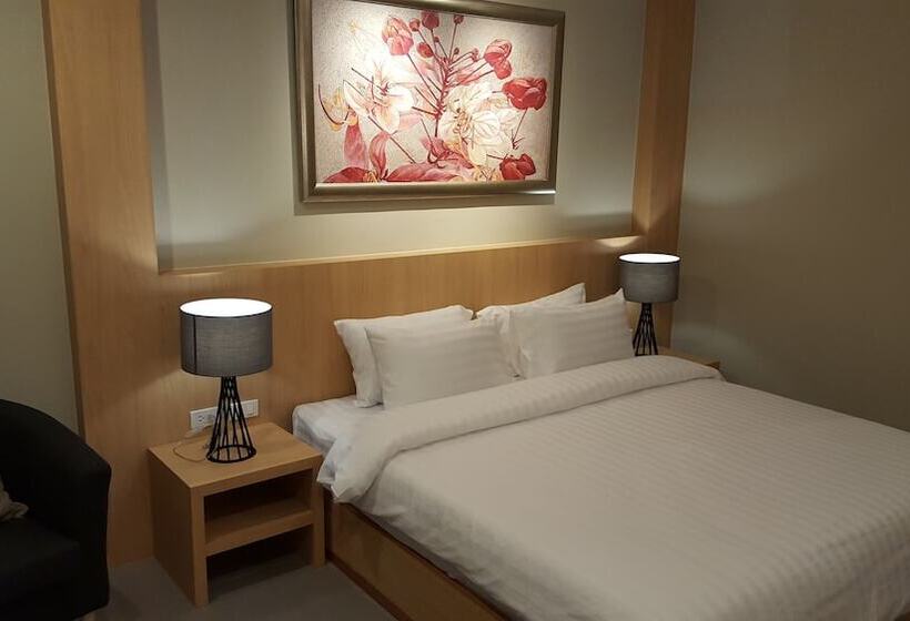 בית מלון כפרי Pp Charlie Beach Resort  Sha Plus