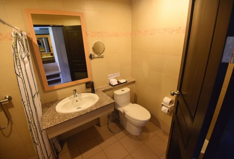 בית מלון כפרי Pp Charlie Beach Resort  Sha Plus