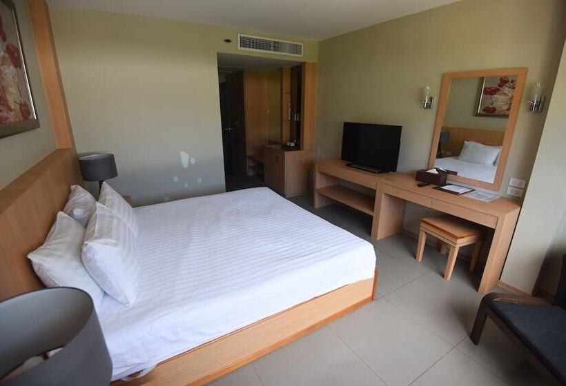 בית מלון כפרי Pp Charlie Beach Resort  Sha Plus