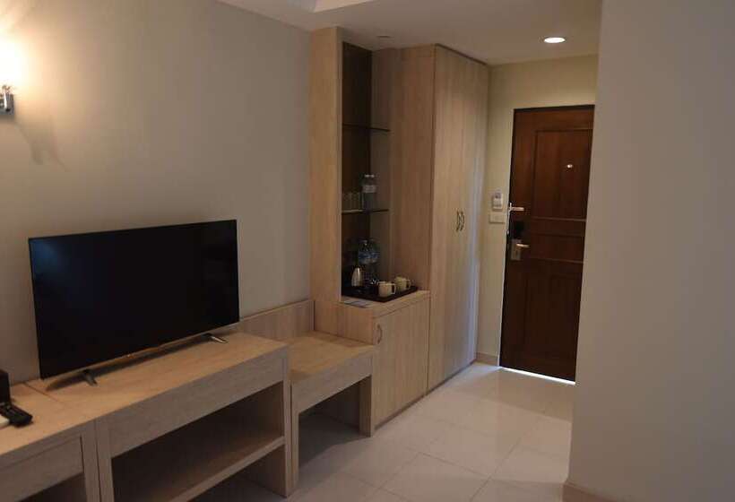 בית מלון כפרי Pp Charlie Beach Resort  Sha Plus