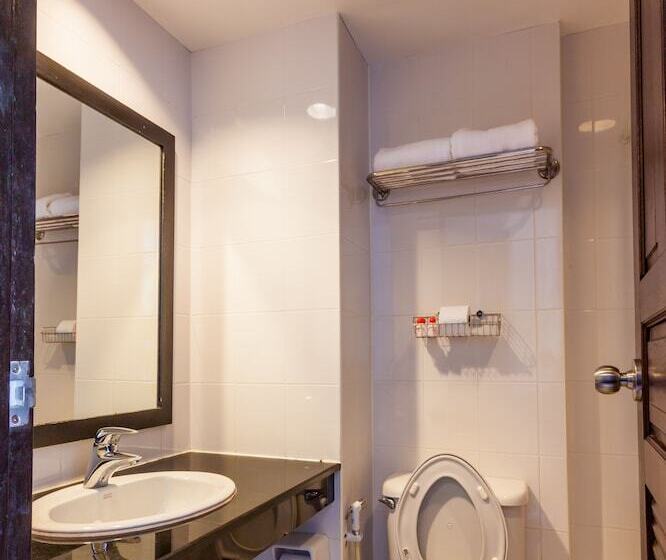 בית מלון כפרי Pp Charlie Beach Resort  Sha Plus