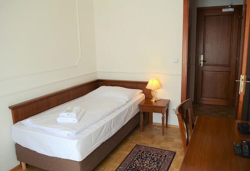 هتل Renesance Krasna Kralovna