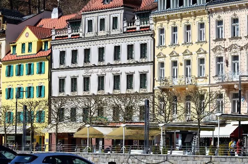 هتل Renesance Krasna Kralovna