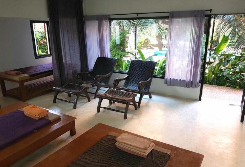 فندق Tropicana Lanta Resort