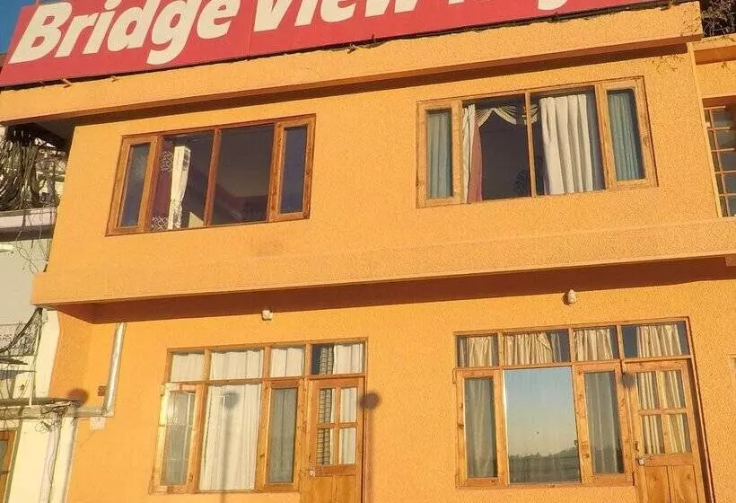 ホテル Bridge View Regency