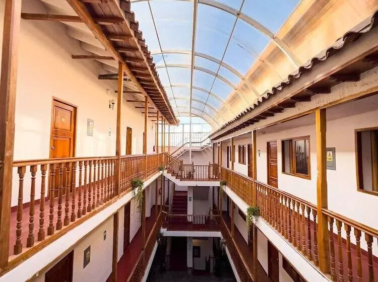 Отель Cusco Plaza Saphi