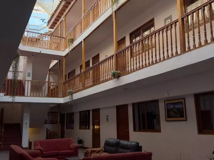 Отель Cusco Plaza Saphi