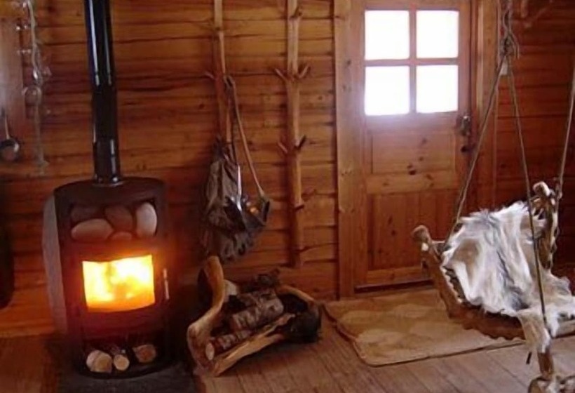 בית מלון כפרי Engholm Husky Design Lodge