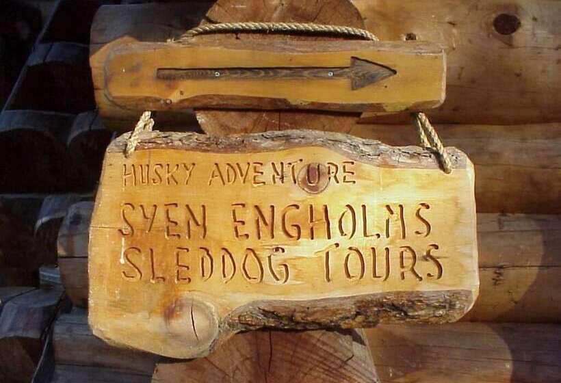 בית מלון כפרי Engholm Husky Design Lodge