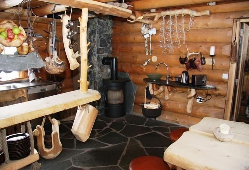 בית מלון כפרי Engholm Husky Design Lodge