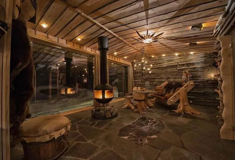 Hotel Engholm Husky Design Lodge