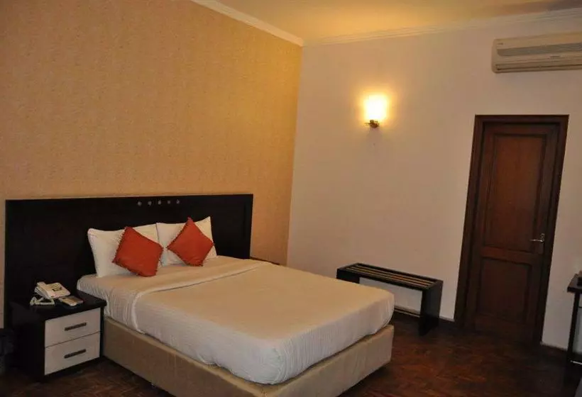 Отель Habitare Suites